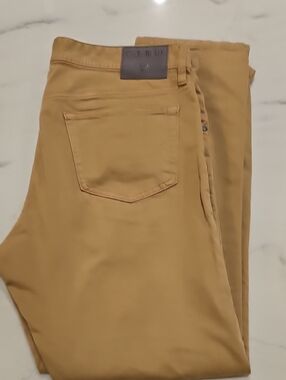 Daniel Cremieux Khaki/Tan Chino Pants